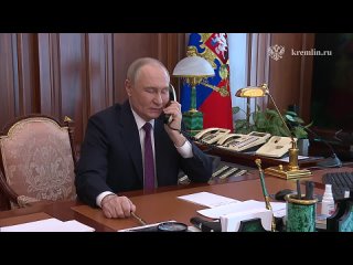 Путин позвонил пострадавшему из-за атаки БПЛА главе Беловского района Курской области Волобуеву и пожелал ему... (видео)