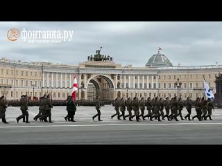Петербуржцы встали в пробки из-за репетиции парада  Центр Петербурга снова перекрыли посреди рабочего дня. Остановить... (видео)