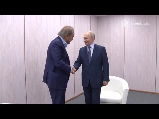их последняя встреча была в 2017 году... - Liberspirita Freedom