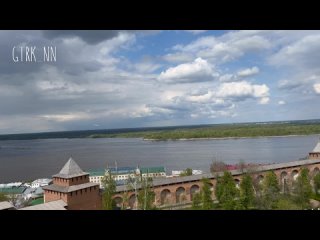✈️ Пилотажная группа «Реакторы» с фигурами высшего пилотажа на воздушной части Парада Победы в Нижнем.  Ну красавцы! (видео)
