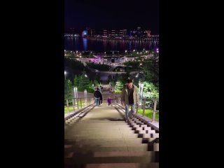 Подскажите пожалуйста, где такая длинная лестница - Светлана Чернова