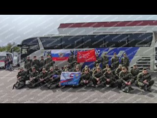 ✊🇷🇺 КАДРЫ ВОЗВРАЩЕНИЯ НАШИХ РЕБЯТ ИЗ ПЛЕНА     Завершился пятый обмен военнопленными в этом году!    205 российских... (видео)