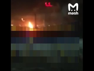 Перед взрывом на нефтеперерабатывающем заводе в Уфе горожане слышали шум дронов. Многие говорят о толчках, которые... (видео)