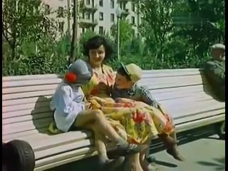 Не всё так радужно. Отец мне рассказывал что вечером в тёмные переулки - идя домой! идти было опасно. Рулил не только... - Юрий Флоров