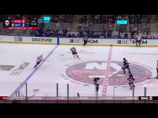 Александр Овечкин установил новый рекорд НХЛ по голам в регулярных чемпионатах, обойдя легендарного Уэйна Гретцки    В... (видео)