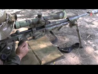 🎯 Снайперы ВДВ уничтожают нацистов в Сумской области   Снайперы разведывательного подразделения десантников из Бурятии... (видео)