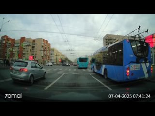 Понаберут, б..., "по объявлению" ☠☠☠😢🤷 - Андрей Трофимов