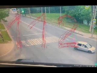 Жуткие кадры из Хабаровска: водителю буквально оторвало голову, когда его машина влетела в ограждение после ДТП  Будто... (видео)
