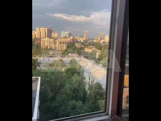 🤬 Украинский беспилотник врезался в жилой дом в Воронеже — десятки раненых, среди них ребёнок    ▪Кадры попадания... (видео)