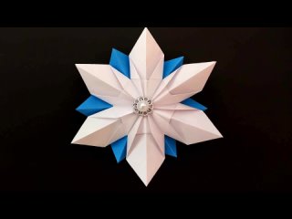 Снежинки из бумаги. Простые бумажные снежинки. Как сделать снежинки из бумаги