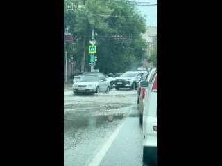 В нашем городе проще найти перекрёсток который НЕ заливает во время дождя! - Надежда Корнева