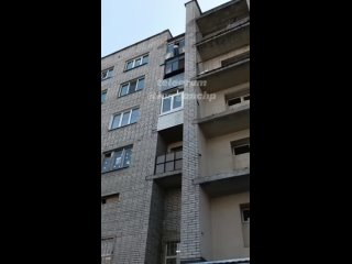 Так звоните в МЧС, милицию. Или так и будете снимать как мужчина падать будет - Наталья Ильиных