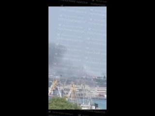 💥 Мощные взрывы в Одессе   Сообщается о 5-7 прилётах в Одессе в районе Пивзавода у Совиньона / Рыбпорта. (видео)