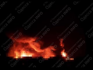 🔥 В Одессе сильный пожар после прилётов.    «Герани» поразили промзону и склады в Одессе. Сообщается о крупном пожаре... (видео)
