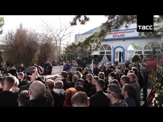 Церемония прощания с военкором Александром Федорчаком прошла на территории телерадиокомпании "Крым" в Симферополе:... (видео)