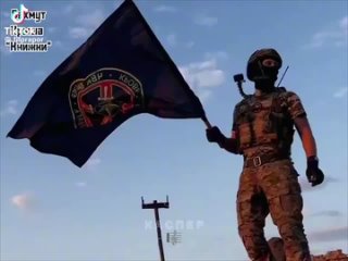 ❤🇷🇺 ФЛАГ МУЗЫКАНТОВ НАД БАХМУТОМ  2 года назад ЧВК «Вагнер» завершила одну из самых ожесточённых битв современности. ... (видео)