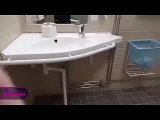 В финской школе ученик с ножом напал на школьниц — происходящее парень снимал на камеру. Осторожно, жестокие кадры, 18+... (видео)