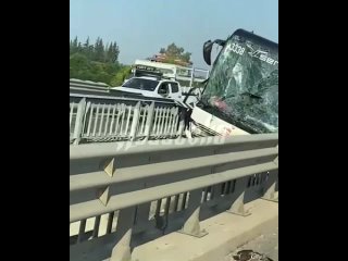 В Турции автобус с 33 туристами из России попал в аварию — один человек доставлен в больницу    В турецком Серике... (видео)