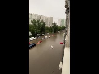 ⛈️ МЧС предупреждает: ливень, обрушившийся сегодня на Москву, движется в сторону Нижнего  Осадки ожидаются в регионе... (видео)
