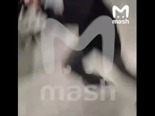 Мужчина устроил стрельбу в ТЦ "Красный Кит" в подмосковных Мытищах.   Со слов очевидцев, молодой человек, устроивший... (видео)