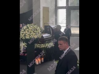 Дмитрий Песков, Григорий Лепс, Иосиф Пригожин и Валерия, Мария Захарова и Филипп Киркоров — проводить Народного артиста... (видео)