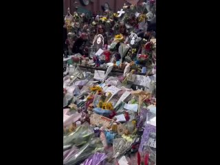 Екатеринбурженка побывала на прощании с Оззи Осборном в Бирмингеме 💔  — Атмосфера просто непередаваемая. Ощущение, что... (видео)