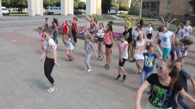 TS Summer Dance Flash Mob