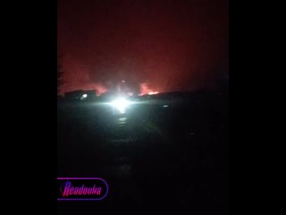 Израиль совместно с США нанес массированный удар по Йемену в ответ на атаку по аэропорту Бен-Гурион  Йеменская портовая... (видео)