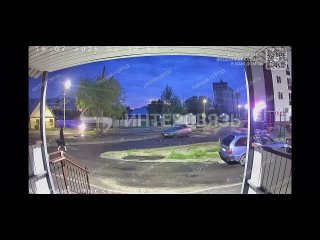 Сегодня ночью на улице Омская 60/1 была попытка «утащить» мотик(попытка не обвенчалась успехом) есть видео воришки,... (видео)