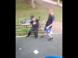 В Приморье толпа детей избила сверстника — мальчика обвинили в краже самоката    В Лучегорске Приморского края группа... (видео)