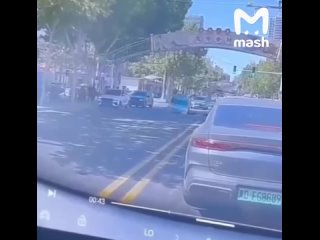 Наглядный пример фразы "прямиком в ад" из китайских городов Ханьдань и Гуанси. Где около 10 машин провалились под землю... (видео)