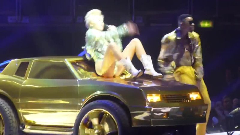Miley Cyrus Love Money Party O2 Arena, London ( Bangerz