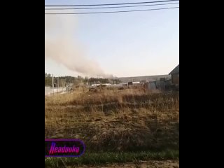 В Подмосковье горит крупнейшая свалка бытовых отходов    Очевидцы публикуют кадры — с места ЧП на полигоне «Тимохово»... (видео)