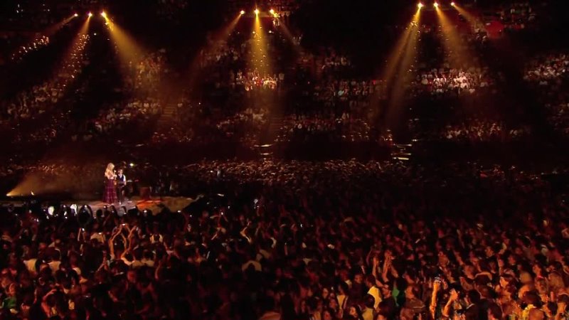 Shakira - Live from Paris 2011 (Part 1 - Full HD 720)