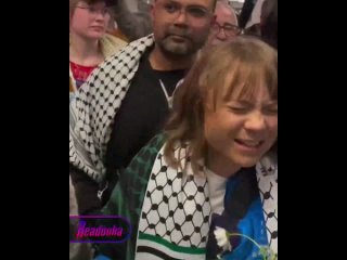 Пилот израильского самолета, на котором депортировали Грету Тунберг, подколол активистку и поблагодарил ЦАХАЛ за... (видео)