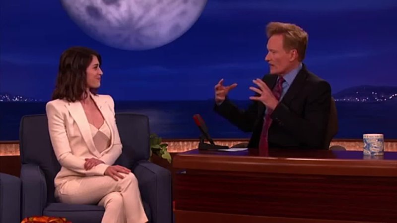 Lizzy Caplan Relives Her First 'Masters Of Sex' Love Scene