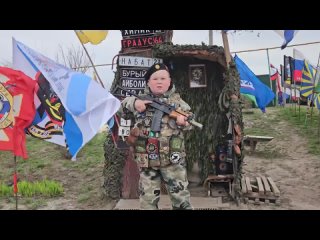 Мальчик Сережа из курского села каждый день приветствует русских бойцов — у юного патриота собралась целая коллекция... (видео)