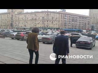 Чёт движуха такая пошла. - Русик Батькович
