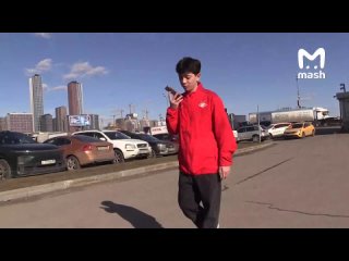 16-летнему гардеробщику из "Крокуса" Исламу Халилову, который вывел больше ста человек из здания, так и не подарили... (видео)