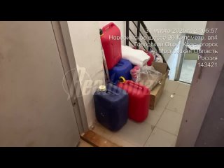 В ЖК «Ильинские луга» снова обнаружились старо-новые мигранты — на этот раз они поселились в комнатах для консьержей, а... (видео)