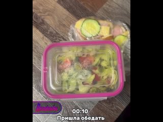 Молодежь все чаще выбирает идти работать на завод — при этом заводчане не стесняются транслировать свой выбор в... (видео)