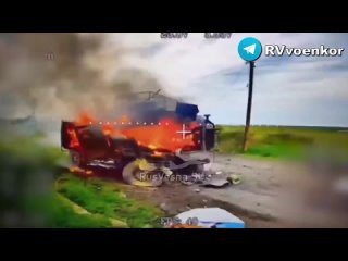 🔥⚔ Ожесточённые бои у Красноармейска     «🅾тважные» массово жгут НАТОвскую технику, пехоту и артиллерию украинских... (видео)