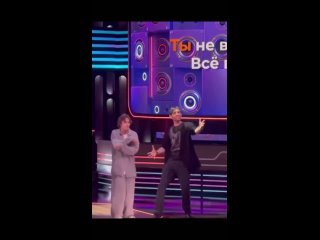 Саша Шепс поправился и снова танцует на шоу "Караоке Клаб".   Александр Шепс после очередного испытания в "Битве... (видео)