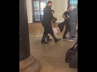 В центре Москвы бородачи похитили предпринимателя Арега Щепихина — ранее блогер из ЧР опубликовал видео, где он... (видео)