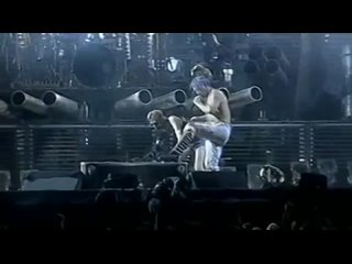 Rammstein-Buck Dich Скандальный концерт, после которого им запретили выступать в Америке 2:50 самое интересное :)