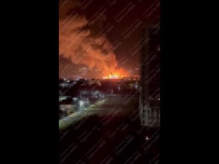 🔥 В Одессе сильный пожар после прилётов.    «Герани» поразили промзону и склады в Одессе. Сообщается о крупном пожаре... (видео)
