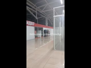 В Заозерном плавает «ТЦ Кубик» (видео)