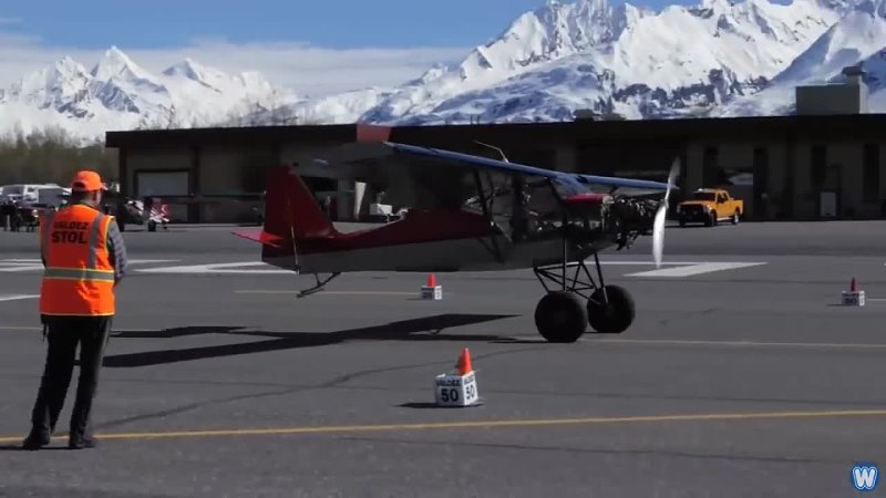 STOL Competition World Record Shortest Landing 9 Feet 5