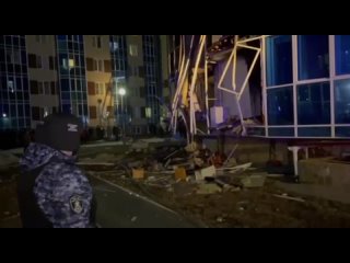 В Ханты-Мансийске прогремел мощный взрыв в многоквартирном доме    По предварительным данным, причиной стал бытовой... (видео)
