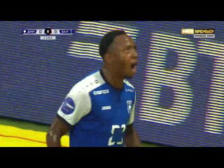 Только в России такое может быть , в Москве+19 , солнце село , а у нас футбол останавливают чтоб бедные футболисты... - Алексей Зверев